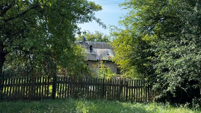 «Вискочила у город, впала і чекала, коли закінчиться це пекло»: очевидці розповіли про атаку РФ по Новгороду-Сіверському «Вискочила у город, впала і чекала, коли закінчиться це пекло»: очевидці розповіли про атаку РФ по Новгороду-Сіверському