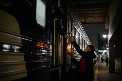 Вифлеємський вогонь миру прибув до Києва Вифлеємський вогонь миру прибув до Києва