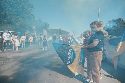 У Харкові відбувся автопробіг до Дня пам'яті загиблих захисників і захисниць 3 У Харкові відбувся автопробіг до Дня пам'яті загиблих захисників і захисниць 3