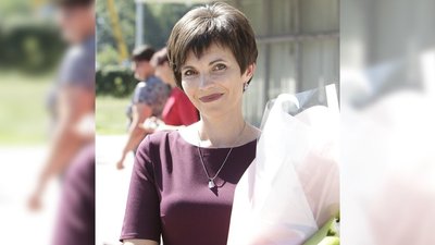 Під час дистанційки сидять на дереві: як навчаються у селі, що на прикордонні Чернігівщини Під час дистанційки сидять на дереві: як навчаються у селі, що на прикордонні Чернігівщини