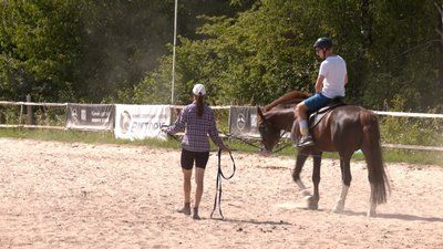 У Львові для військових провели відкрите тренування з кінного спроту У Львові для військових провели відкрите тренування з кінного спроту