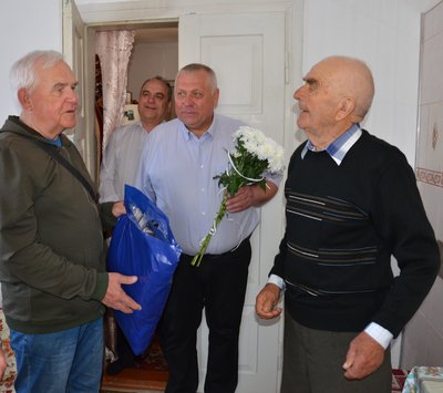 "Головне було забезпечити сім’ю": історія 90-річного Миколи Касянчука з Рівненщини "Головне було забезпечити сім’ю": історія 90-річного Миколи Касянчука з Рівненщини