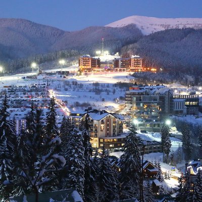 Буковель, гірськолижний курорт, гори, Карпати, світло Буковель, гірськолижний курорт, гори, Карпати, світло