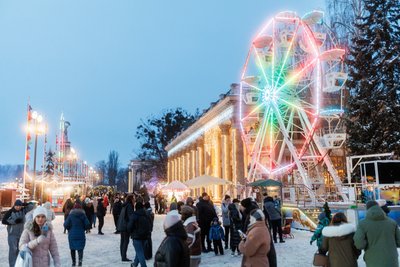 Сніг на ВДНГ лежатиме всю зиму: які дива готує "Зимова країна" Сніг на ВДНГ лежатиме всю зиму: які дива готує "Зимова країна"