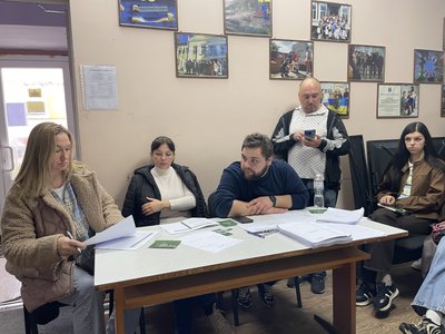 В Охтирці на громадських слуханнях обговорили проєкт Статуту громади: з 18 блоків пропозицій підтримали три В Охтирці на громадських слуханнях обговорили проєкт Статуту громади: з 18 блоків пропозицій підтримали три