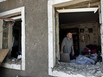 "Дивом вцілили, але стали бомжами". Розповіді жителів Олександрівки після ударів семи бомб