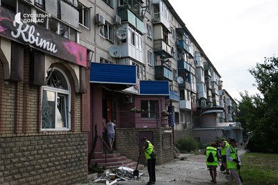 "Тварини цілі, квартири нема". У Слов’янську ранковий удар бомб пережили евакуаційники "Тварини цілі, квартири нема". У Слов’янську ранковий удар бомб пережили евакуаційники