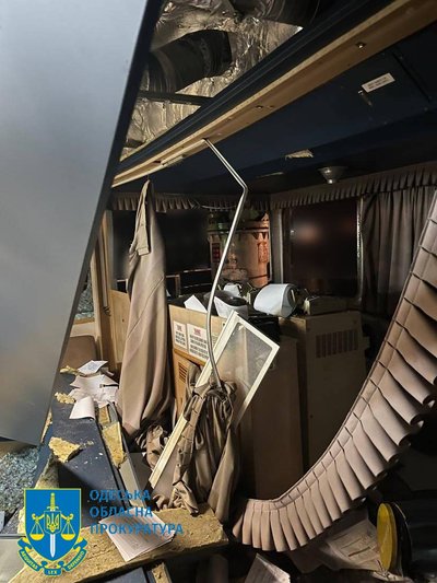 Армія РФ атакувала один з портів Одещини: влучили в цивільне судно, є загиблий Армія РФ атакувала один з портів Одещини: влучили в цивільне судно, є загиблий
