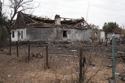 Ночують у полях через російські КАБи. Як живе прифронтова Павлівка Дніпропетровської області під постійними атаками РФ Ночують у полях через російські КАБи. Як живе прифронтова Павлівка Дніпропетровської області під постійними атаками РФ