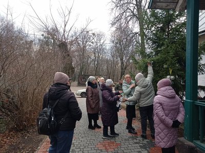 В пам'ять про рідних: у місті на Черкащині прикрасили ялинку на честь загиблих захисників В пам'ять про рідних: у місті на Черкащині прикрасили ялинку на честь загиблих захисників