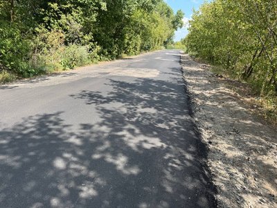 Півметрові ями зникли: на Черкащині відремонтували дорогу на межі з Полтавщиною Півметрові ями зникли: на Черкащині відремонтували дорогу на межі з Полтавщиною