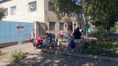 "Золота вода — приносимо руками". Апостолове без води на невизначений термін: що кажуть у міськраді "Золота вода — приносимо руками". Апостолове без води на невизначений термін: що кажуть у міськраді