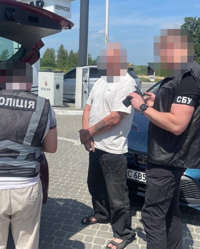 На Львівщині волинянина підозрюють в незаконній організації переправлення людей за кордон На Львівщині волинянина підозрюють в незаконній організації переправлення людей за кордон