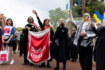 "Росія має піти додому". Солвіта Кресе про Венеційську бієнале і тривожне в мистецтві "Росія має піти додому". Солвіта Кресе про Венеційську бієнале і тривожне в мистецтві