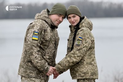 Побачення по відеозв’язку та освідчення через 3 місяці: історія кохання прикордонників з Одещини Побачення по відеозв’язку та освідчення через 3 місяці: історія кохання прикордонників з Одещини