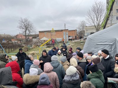 "Хвилює те, щоб дах зробили правильно". Який стан дев’ятиповерхівки в Охтирці, в яку влучили російські дрони "Хвилює те, щоб дах зробили правильно". Який стан дев’ятиповерхівки в Охтирці, в яку влучили російські дрони