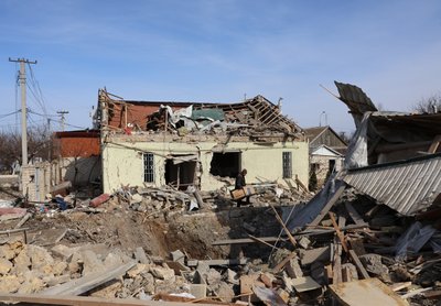"Вийшли, а сусіднього будинку немає": що розповіли очевидці про удари реактивної артилерії по Херсону "Вийшли, а сусіднього будинку немає": що розповіли очевидці про удари реактивної артилерії по Херсону