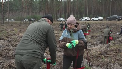 "Буде згадка про нього": в пам'ять про загиблих воїнів-лісівників висадили "Ліс пам'яті" на Рівненщині "Буде згадка про нього": в пам'ять про загиблих воїнів-лісівників висадили "Ліс пам'яті" на Рівненщині