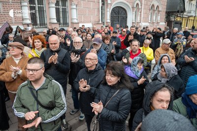 "Він десь поруч посміхається": в Одесі попрощалися з актором "Маски-шоу" Володимиром Комаровим