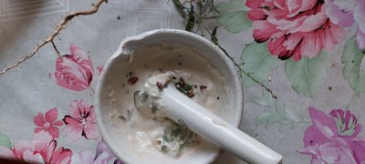 Розтирали бурʼян з листочками і робили коржики: як жителька Черкащини рятувалася під час голодомору