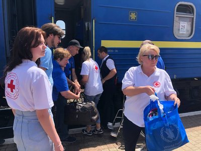 На Закарпаття з Харкова потягом евакуювали 16 людей На Закарпаття з Харкова потягом евакуювали 16 людей