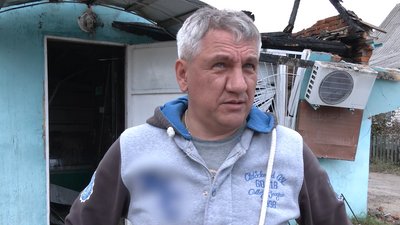 Дрон убив, коли перебирала картоплю: що розповідають жителі прикордонної Семенівки про обстріли на вихідних Дрон убив, коли перебирала картоплю: що розповідають жителі прикордонної Семенівки про обстріли на вихідних
