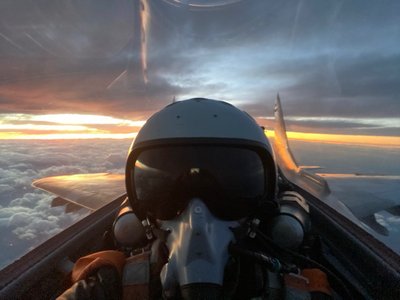"Марив небом і мріяв про F-16": дружина загиблого льотчика Владислава Савєльєва з Кропивницького "Марив небом і мріяв про F-16": дружина загиблого льотчика Владислава Савєльєва з Кропивницького