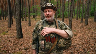 Колишній керівник комунальної установи Мени, що на Чернігівщині, Анатолій Фурман, який виконує бойові завдання на Харківщині Колишній керівник комунальної установи Мени, що на Чернігівщині, Анатолій Фурман, який виконує бойові завдання на Харківщині