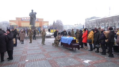 Загинули на Донеччині: з бійцями Василем Заріцьким та Олександром Кравчуком попрощалися у Рівному Загинули на Донеччині: з бійцями Василем Заріцьким та Олександром Кравчуком попрощалися у Рівному