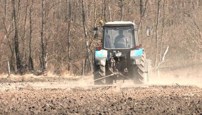 Горох сіють, а щодо сої — сумніваються: на Черкащині стартувала весняна посівна Горох сіють, а щодо сої — сумніваються: на Черкащині стартувала весняна посівна