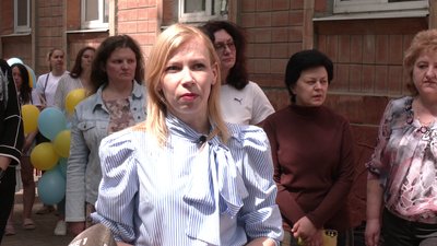 Батьки учнів початкових класів Рівненського ліцею "Колегіум" проти його реформування