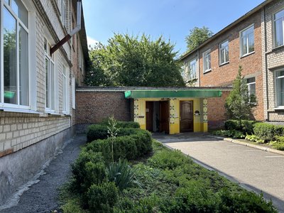 У Кременчуці деякі батьки та працівники проти закриття дитсадка № 34: у чому проблема У Кременчуці деякі батьки та працівники проти закриття дитсадка № 34: у чому проблема