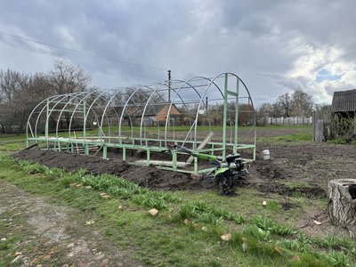 "Завдяки рослинам виїхав зі Слов’янська": переселенець продав усю оранжерею і переїхав до Полтавщини "Завдяки рослинам виїхав зі Слов’янська": переселенець продав усю оранжерею і переїхав до Полтавщини