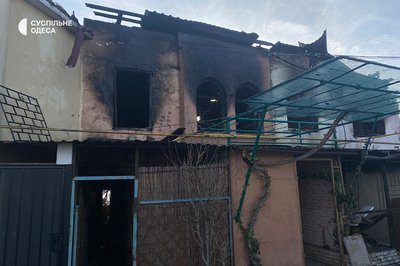 Пошкоджені дачні будинки, двоє загиблих та троє травмованих: наслідки атаки РФ по передмістю Одеси. ФОТО Пошкоджені дачні будинки, двоє загиблих та троє травмованих: наслідки атаки РФ по передмістю Одеси. ФОТО