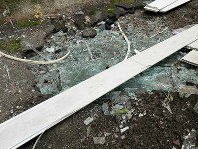 Російський безпілотник влучив у будівлю телекомпанії у Кременчуці: що розповіли очевидці