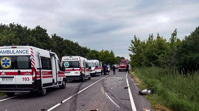 загинув 49-річний водій та його 11-річний пасажир загинув 49-річний водій та його 11-річний пасажир