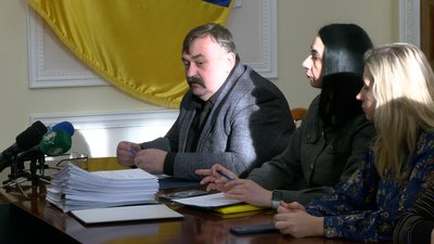 Земля, програми, новий секретар, регламент: про що говорили на погоджувальній раді перед сесією Чернігівської міськради Земля, програми, новий секретар, регламент: про що говорили на погоджувальній раді перед сесією Чернігівської міськради