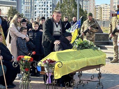 На Одещині попрощались з 20-річним кулеметником, який загинув на війні На Одещині попрощались з 20-річним кулеметником, який загинув на війні