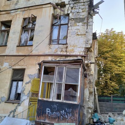 В Одесі обвалилася стіна житлового будинку В Одесі обвалилася стіна житлового будинку