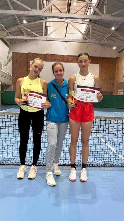 Сум'янка здобула "срібло" на чемпіонаті Луцька з тенісу Сум'янка здобула "срібло" на чемпіонаті Луцька з тенісу