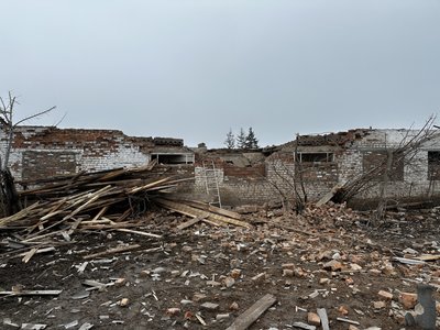 На Полтавщині внаслідок падіння БпЛА зруйнована конюшня На Полтавщині внаслідок падіння БпЛА зруйнована конюшня