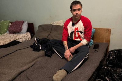 "Коридор був заповнений лежачими пацієнтами". Як працював польовий шпиталь на Донеччині у ніч "перемир'я" "Коридор був заповнений лежачими пацієнтами". Як працював польовий шпиталь на Донеччині у ніч "перемир'я"