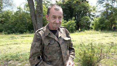 "Можна дзьоба розбити": два села на Волині п'ятий рік без автобуса через погану дорогу "Можна дзьоба розбити": два села на Волині п'ятий рік без автобуса через погану дорогу