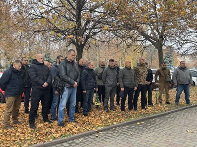 У Полтаві відкрили меморіальну дошку загиблому капітану Ігорю Лєщину У Полтаві відкрили меморіальну дошку загиблому капітану Ігорю Лєщину