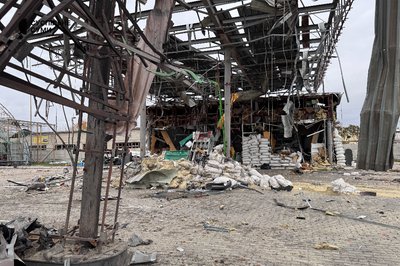 «Ніби на голову щось упало», — жителі Сум про потрійний удар армії РФ по автозаправках «Ніби на голову щось упало», — жителі Сум про потрійний удар армії РФ по автозаправках