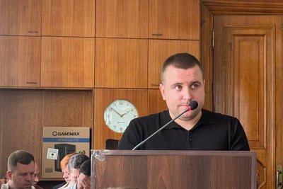 Свідчення про побиття і вимагання: суд допитує потерпілих у справі угруповання із Коростишева Свідчення про побиття і вимагання: суд допитує потерпілих у справі угруповання із Коростишева