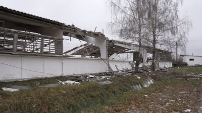 Росіяни атакували китайське підприємство, що працює понад 10 років у Корюківці: які наслідки влучань БпЛА Росіяни атакували китайське підприємство, що працює понад 10 років у Корюківці: які наслідки влучань БпЛА