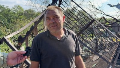 Згоріла літня кухня, пошкоджено будинок: війська РФ ударили дроном по Дніпру. Що розповіли очевидці Згоріла літня кухня, пошкоджено будинок: війська РФ ударили дроном по Дніпру. Що розповіли очевидці