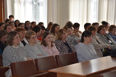 У громаді на Житомирщині педагоги та батьки учнів обговорили проблемні питання реорганізації міського ліцею У громаді на Житомирщині педагоги та батьки учнів обговорили проблемні питання реорганізації міського ліцею