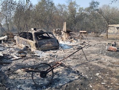 На Полтавщині рятувальники продовжують гасити дві лісові пожежі